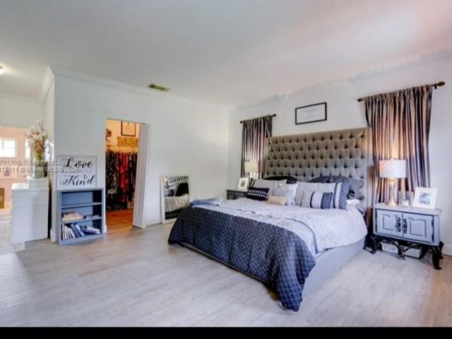 Продажа дома по адресу 2967 NE 42nd Ave - фото 6152419