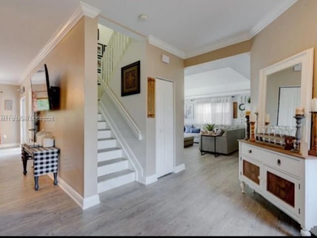 Продажа дома по адресу 2967 NE 42nd Ave - фото 6152422