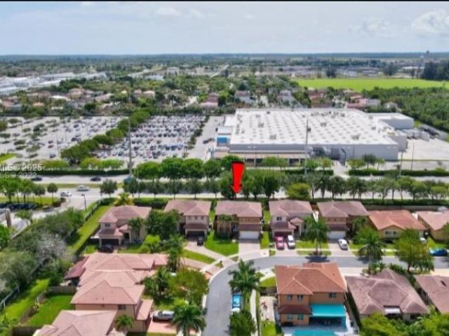 Продажа дома по адресу 2967 NE 42nd Ave - фото 6152427