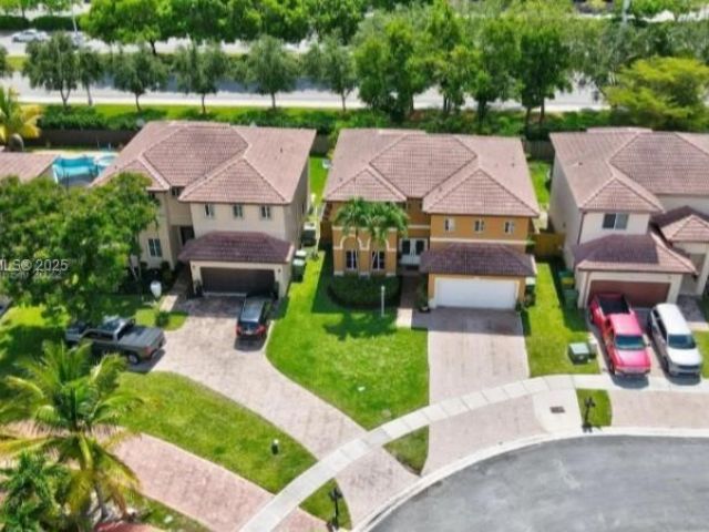 Продажа дома по адресу 2967 NE 42nd Ave - фото 6152431