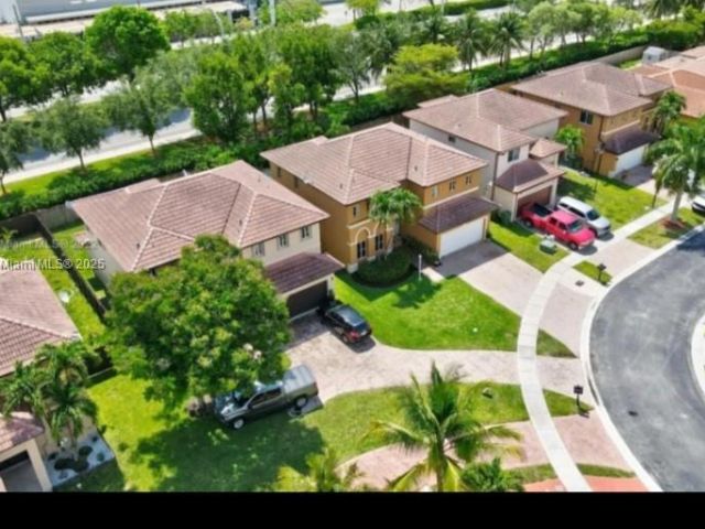 Продажа дома по адресу 2967 NE 42nd Ave - фото 6152432