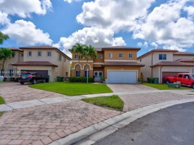 Продажа дома по адресу 2967 NE 42nd Ave - фото 6152434