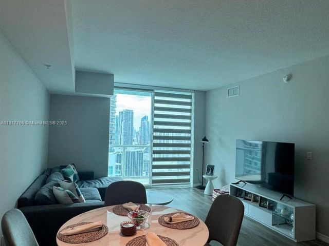 Продажа квартиры #3909 - фото 6132068