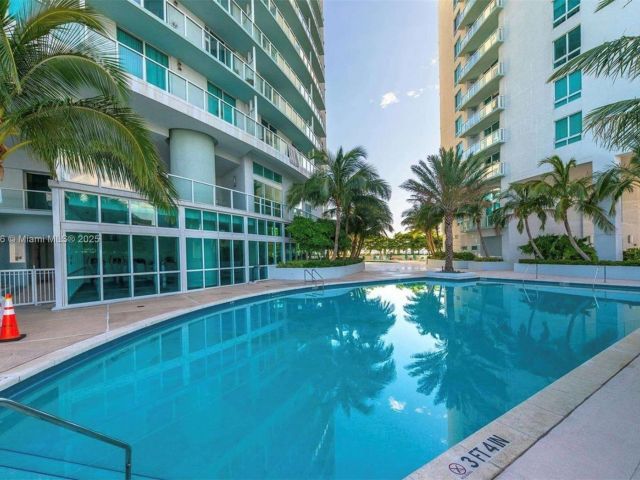 Продажа квартиры #3909 - фото 6245239