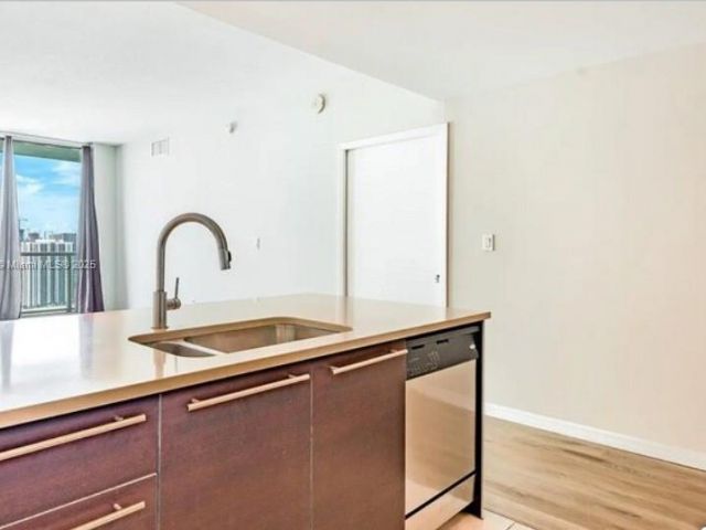 Продажа квартиры #3909 - фото 7447963