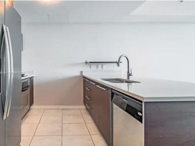 Продажа квартиры #3909 - фото 7447965