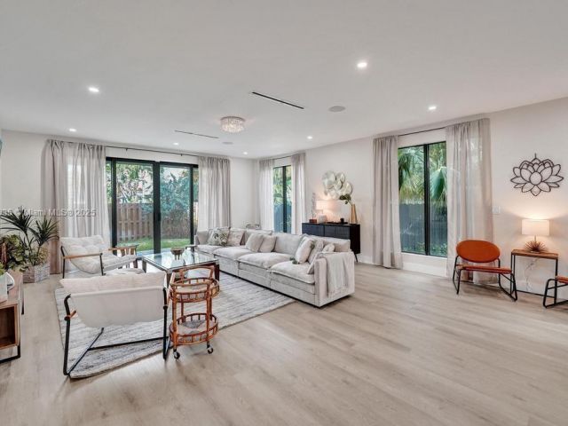 Дом в аренду по адресу  - фото 6144311