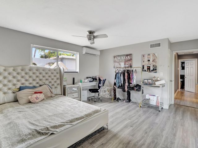 Продажа дома по адресу 4709 Washington St - фото 6153586