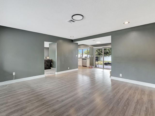 Продажа дома по адресу 4709 Washington St - фото 6153587