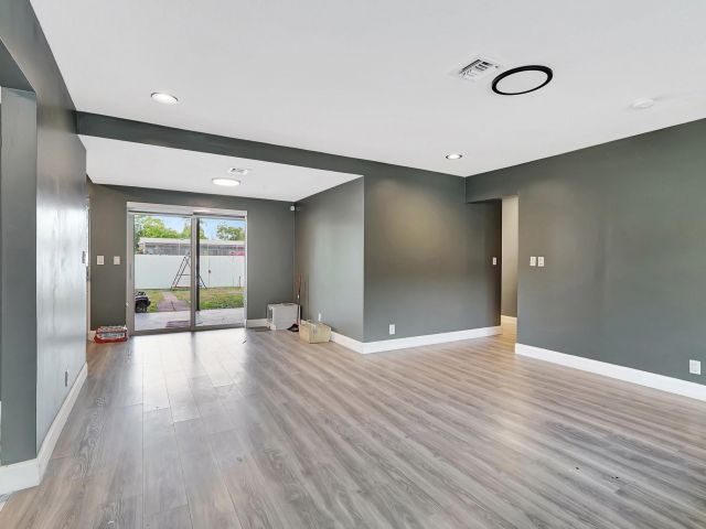 Продажа дома по адресу 4709 Washington St - фото 6153588