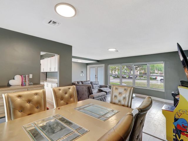 Продажа дома по адресу 4709 Washington St - фото 6153596