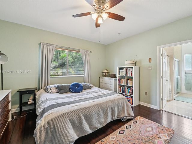 Продажа дома по адресу 3228 SE 3rd Dr - фото 6152656