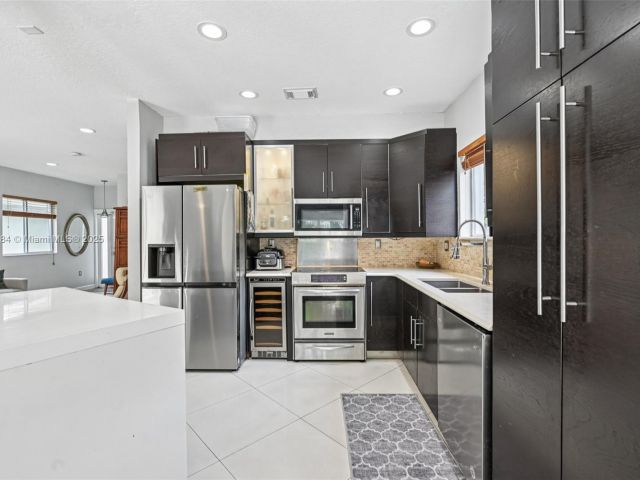 Продажа дома по адресу 3228 SE 3rd Dr - фото 6152662