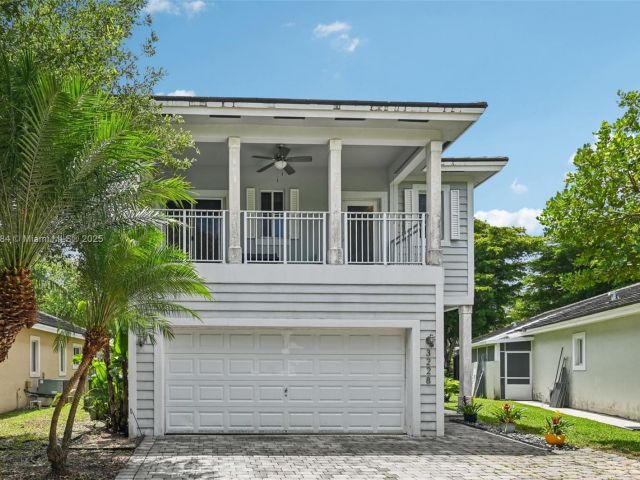 Продажа дома по адресу 3228 SE 3rd Dr - фото 6152673