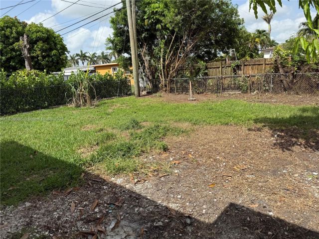 Продажа дома по адресу 14940 Monroe St - фото 6132388