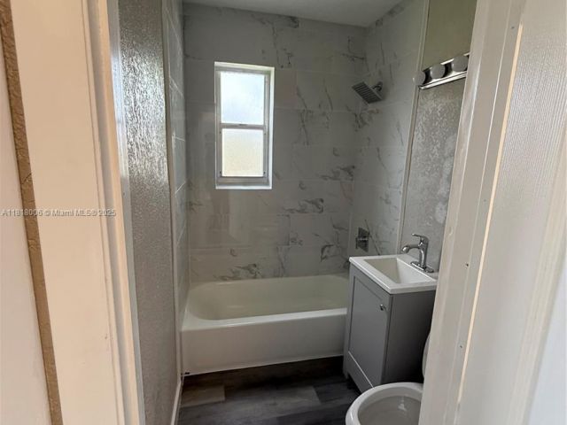 Продажа дома по адресу 14940 Monroe St - фото 6132391