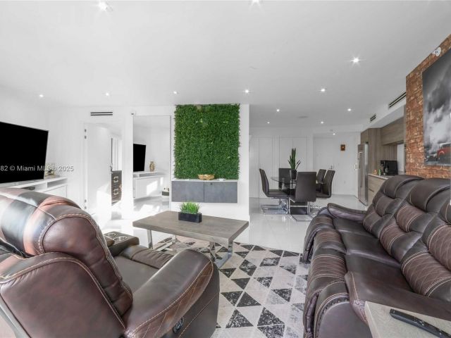 Продажа квартиры #304 - фото 6178695