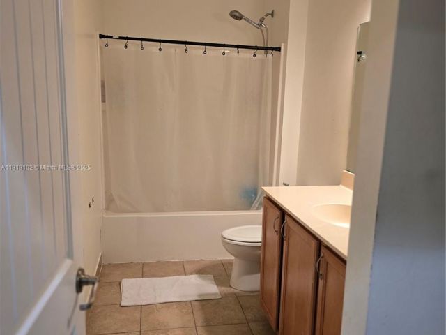 Продажа дома по адресу 146 SW 7th Ct - фото 6132791