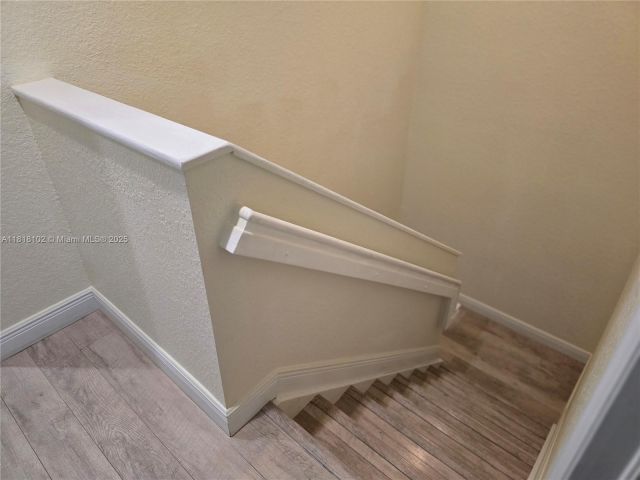 Продажа дома по адресу 146 SW 7th Ct - фото 6132794