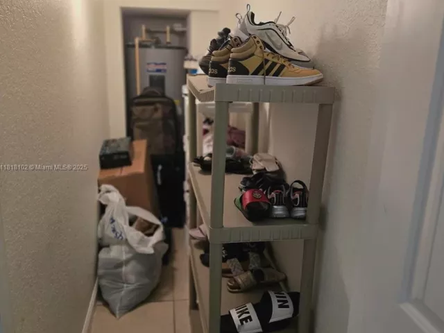 Продажа дома по адресу 146 SW 7th Ct - фото 6132802