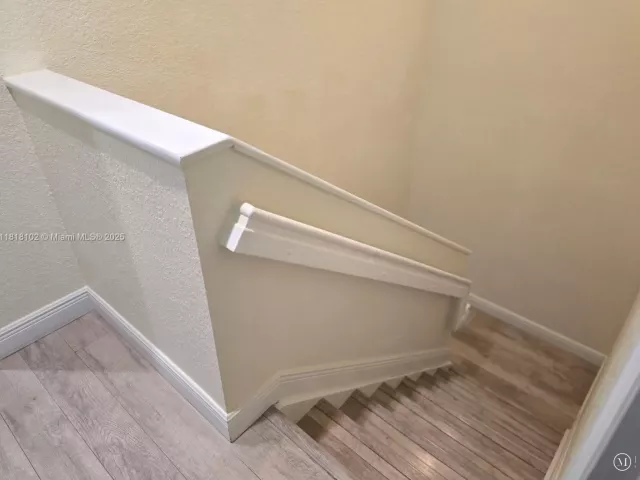 Продажа дома по адресу 146 SW 7th Ct - фото 6132794