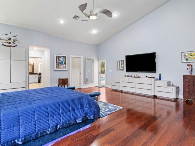 Продажа дома по адресу 10369 Silver Lake Drive - фото 6136496