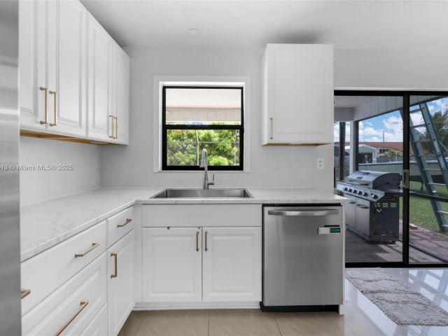 Продажа дома по адресу 16040 SW 287th St - фото 6133658