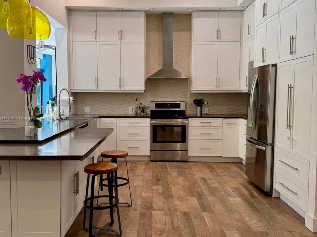 Продажа дома по адресу 8200 SW 92nd St - фото 6133863