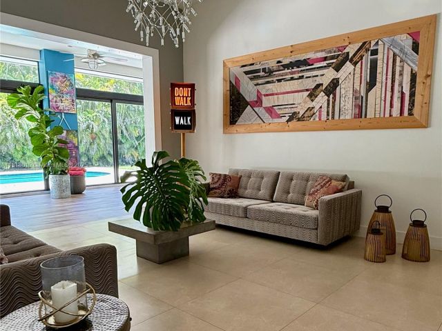 Продажа дома по адресу 8200 SW 92nd St - фото 6133867