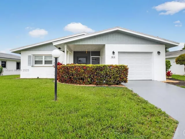 Продажа дома по адресу 3810 Rowena Cir - фото 6134219