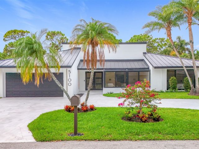 Продажа дома по адресу 5100 Pineview Cir - фото 6159116