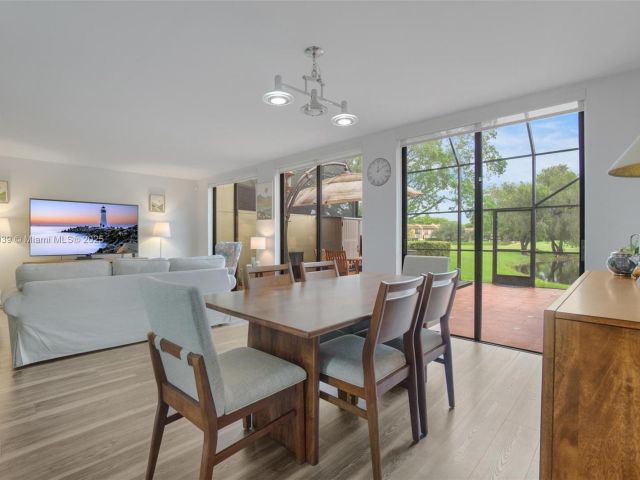 Продажа дома по адресу 3643 Estepona Ave B28-A - фото 6134505