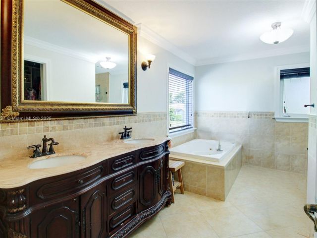 Продажа дома по адресу 3736 SW 107th Ct - фото 6134622