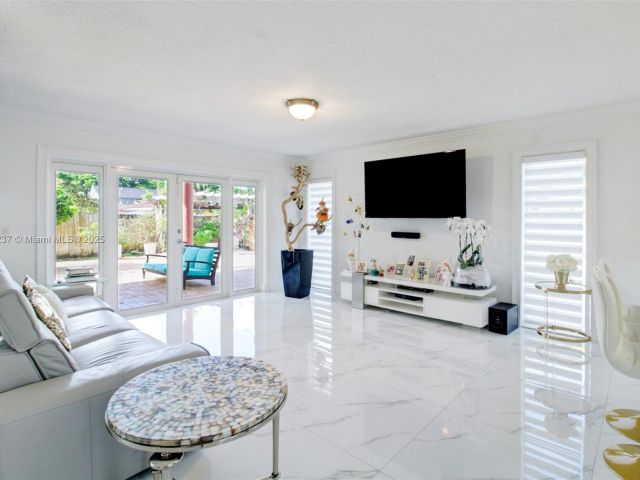 Продажа дома по адресу 3736 SW 107th Ct - фото 6134627