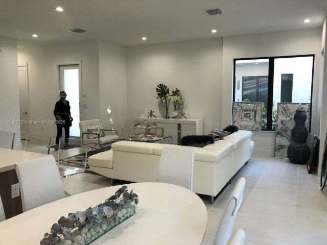 Продажа дома по адресу 8272 NW 44th Ter - фото 6134969