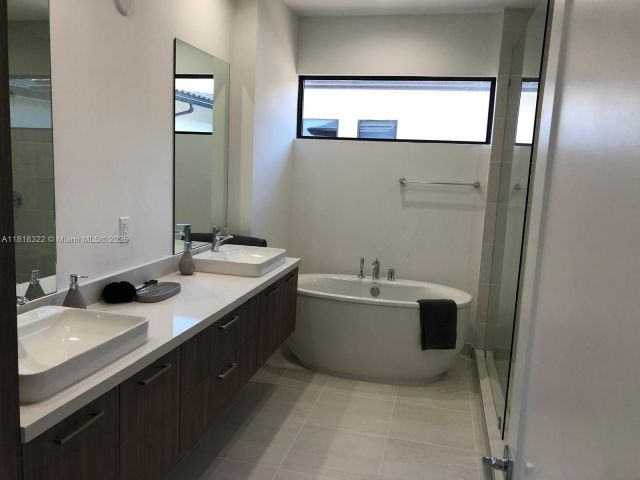 Продажа дома по адресу 8272 NW 44th Ter - фото 6134974