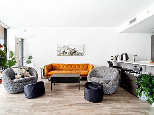 Продажа квартиры #3704 - фото 6153444