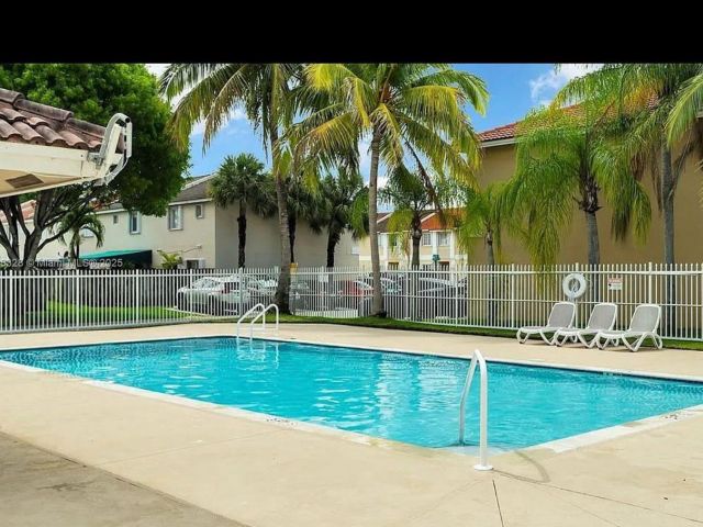 Продажа дома по адресу 14085 SW 179th Ter - фото 6167687