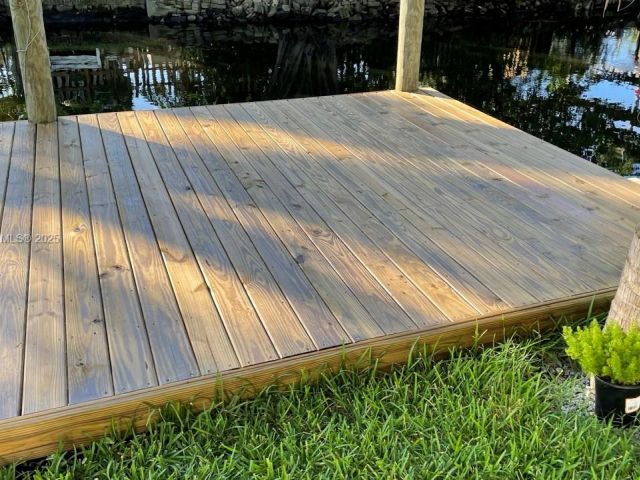 Продажа дома по адресу 1951 SW 28th Ave - фото 6135017