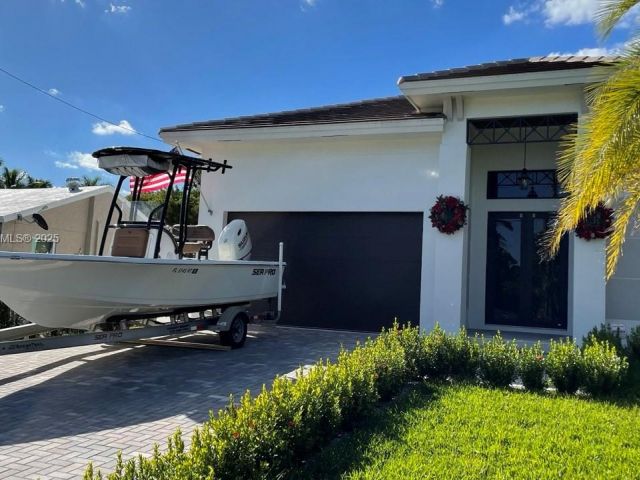 Продажа дома по адресу 1951 SW 28th Ave - фото 6135020