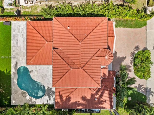 Продажа дома по адресу 1350 Hollywood Blvd - фото 6143547