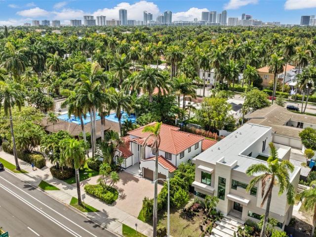 Продажа дома по адресу 1350 Hollywood Blvd - фото 6143548