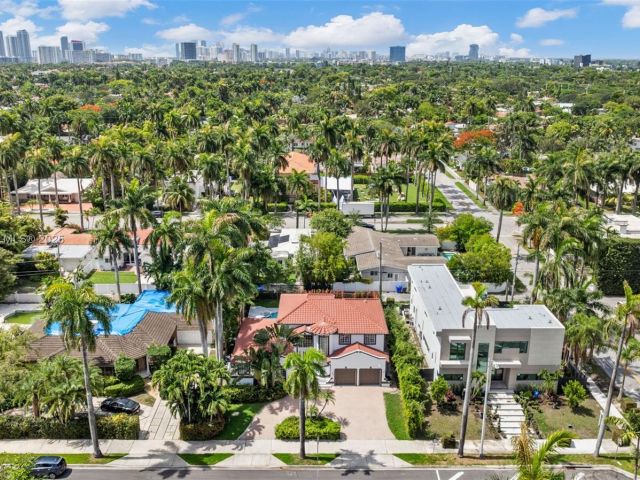 Продажа дома по адресу 1350 Hollywood Blvd - фото 6143551