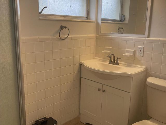 Дом в аренду по адресу 927 W Royal Palm Road - фото 6702486