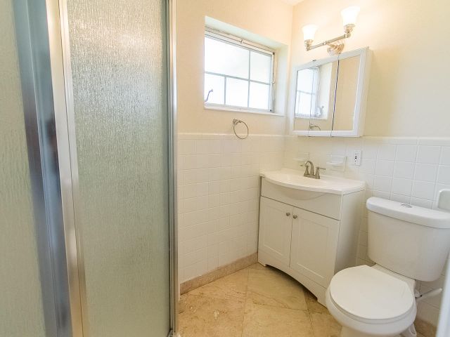 Дом в аренду по адресу 927 W Royal Palm Road - фото 6702489