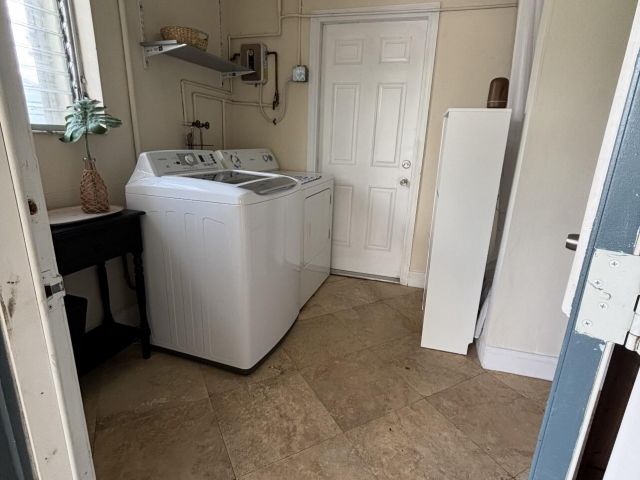 Дом в аренду по адресу 927 W Royal Palm Road - фото 6702491