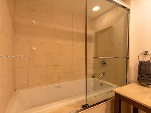 Продажа квартиры #4511 - фото 6135444