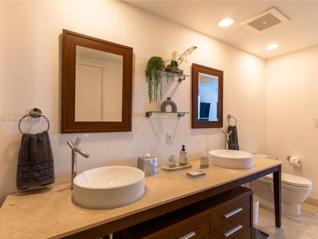 Продажа квартиры #4511 - фото 6135445