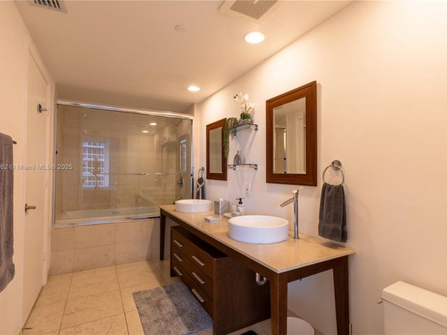 Продажа квартиры #4511 - фото 6135446