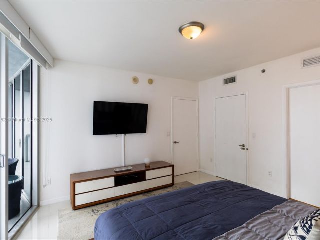 Продажа квартиры #4511 - фото 6135449